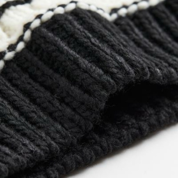 Black Striped Oversized Mock Turtleneck Sweater (XXL) - Picture 3 of 3